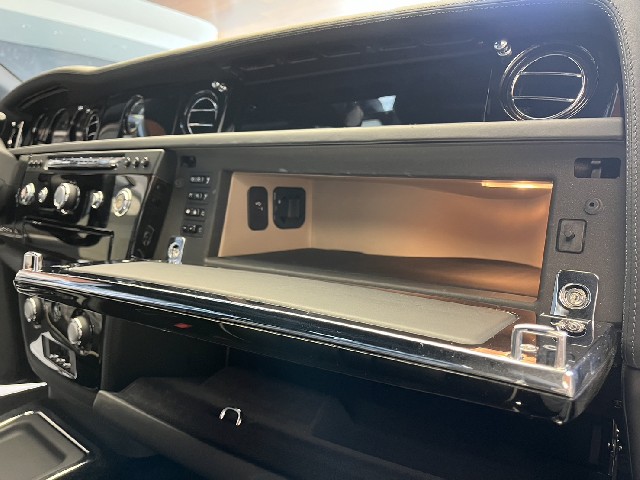 ROLLS ROYCE PHANTOM 2013 Image 68
