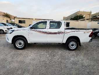 TOYOTA HILUX PICKUP 2019 Image 2