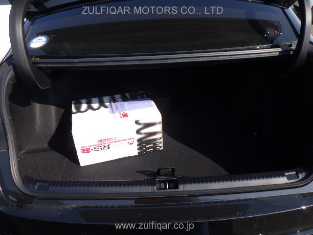 LEXUS IS 2021 Image 11