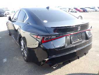 LEXUS IS 2021 Image 14