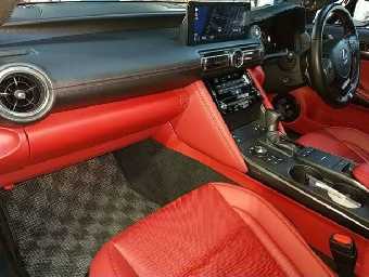 LEXUS IS 2021 Image 3