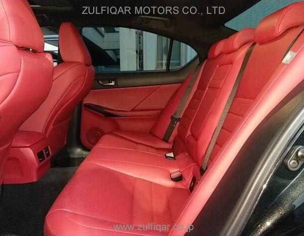 LEXUS IS 2021 Image 6