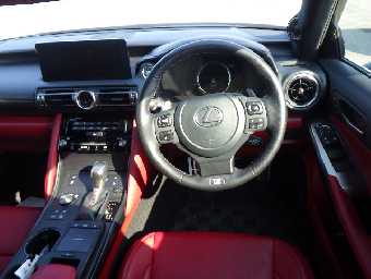 LEXUS IS 2021 Image 7