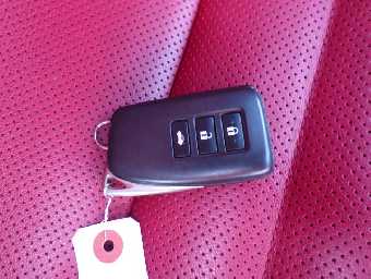 LEXUS IS 2021 Image 8