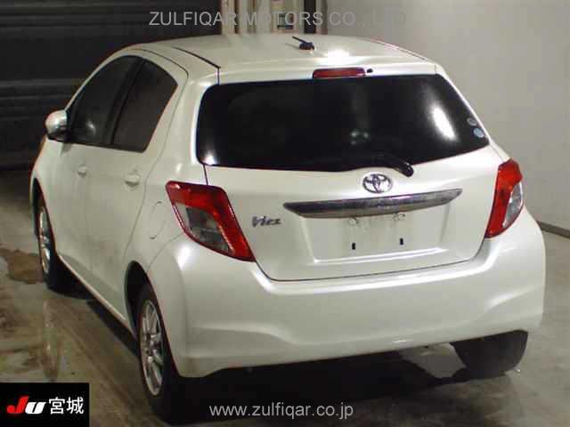 TOYOTA VITZ 2012 Image 2
