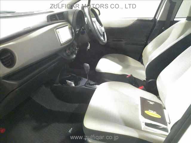 TOYOTA VITZ 2012 Image 3