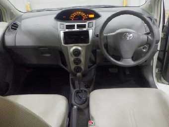 TOYOTA VITZ 2010 Image 3