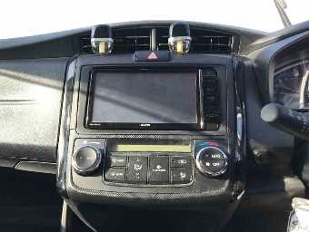 TOYOTA COROLLA AXIO 2015 Image 7