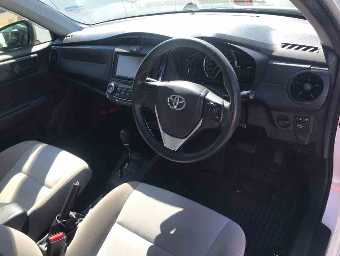TOYOTA COROLLA AXIO 2015 Image 6