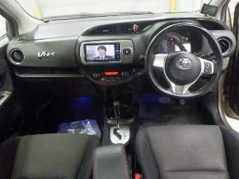 TOYOTA VITZ 2014 Image 3