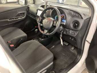 TOYOTA VITZ 2020 Image 5