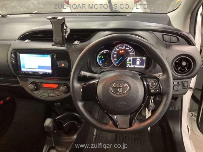 TOYOTA VITZ 2020 Image 6