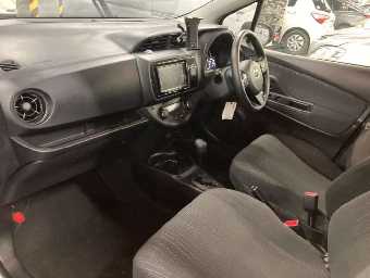 TOYOTA VITZ 2020 Image 7