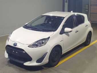 TOYOTA AQUA 2018 Image 1