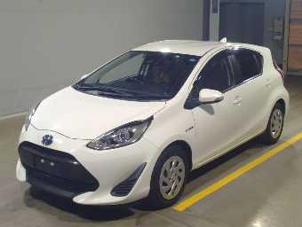 TOYOTA AQUA 2018 Image 1