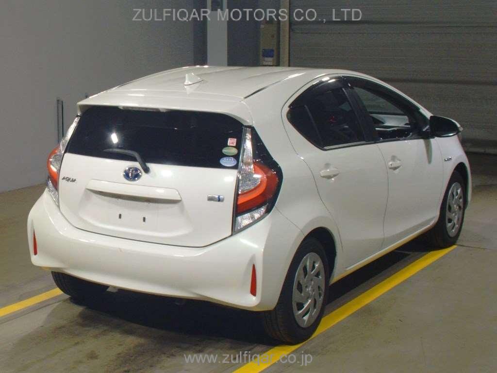 TOYOTA AQUA 2018 Image 2