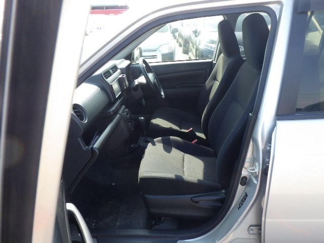 TOYOTA PROBOX 2018 Image 32