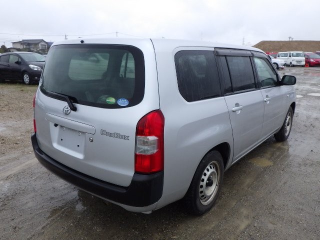 TOYOTA PROBOX 2018 Image 33