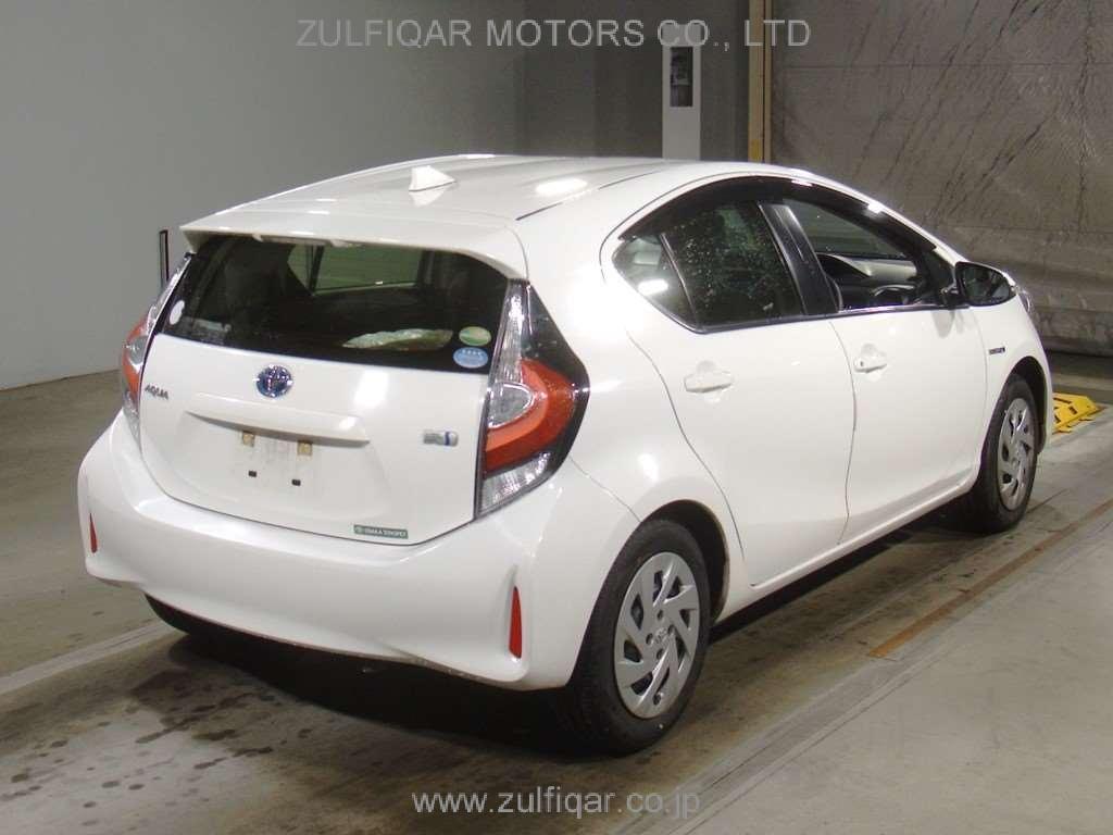 TOYOTA AQUA 2018 Image 2