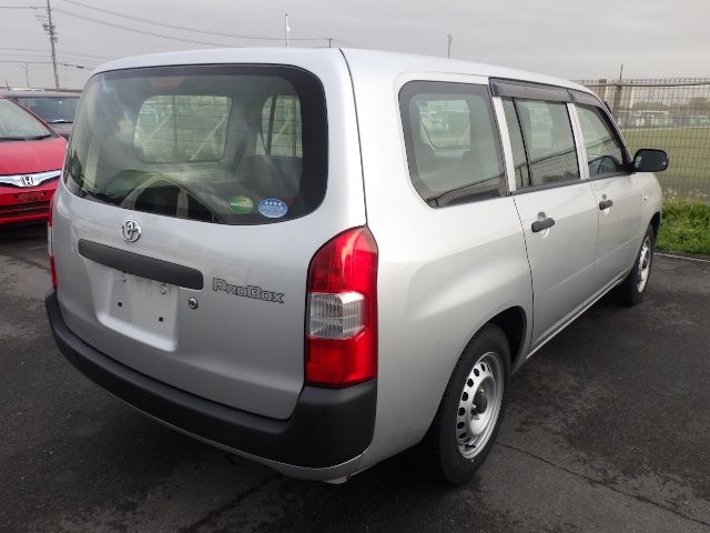 TOYOTA PROBOX 2018 Image 32