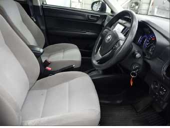 TOYOTA COROLLA AXIO 2015 Image 5