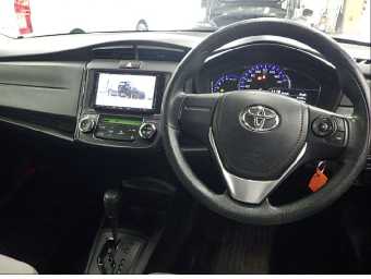 TOYOTA COROLLA AXIO 2015 Image 6
