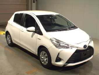 TOYOTA VITZ 2018 Image 3