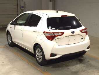 TOYOTA VITZ 2018 Image 4