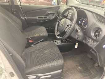 TOYOTA VITZ 2018 Image 5