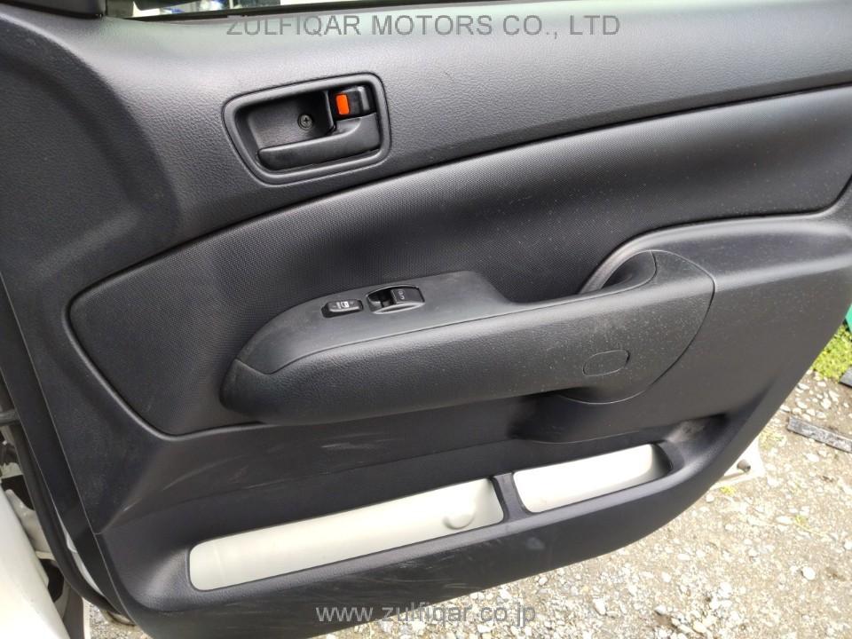 TOYOTA SUCCEED 2017 Image 12