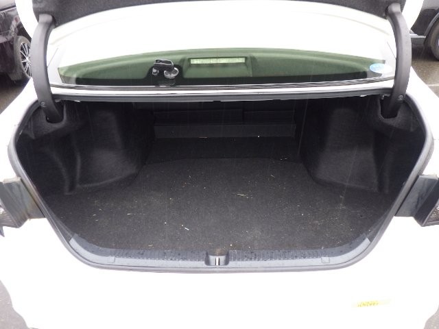 TOYOTA MARK X 2018 Image 24