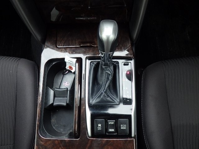 TOYOTA MARK X 2018 Image 31