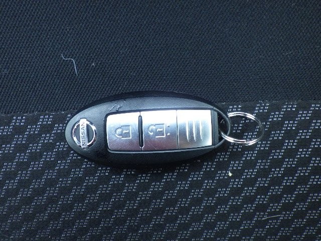 NISSAN NOTE 2018 Image 24