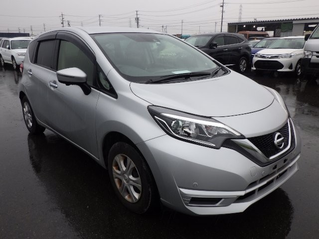 NISSAN NOTE 2018 Image 25
