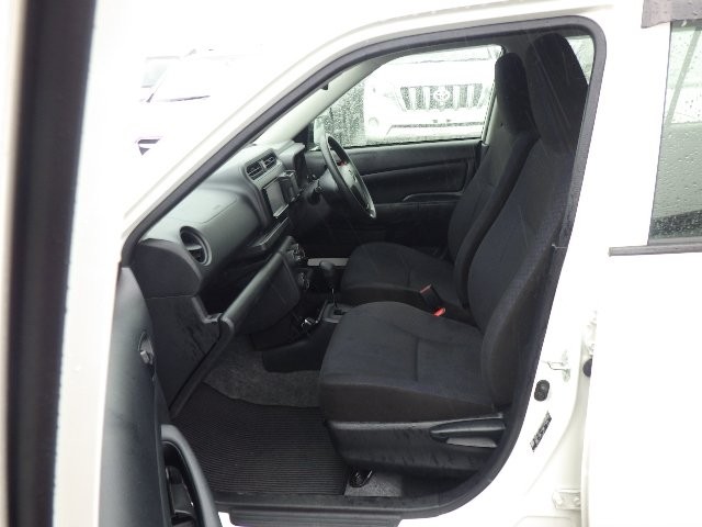 TOYOTA PROBOX 2018 Image 30