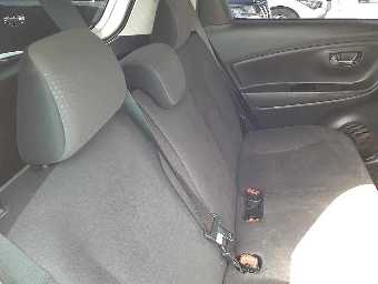 TOYOTA VITZ 2014 Image 9