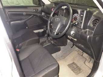 TOYOTA PROBOX 2018 Image 8