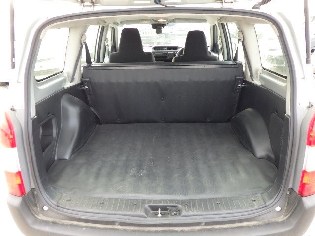 TOYOTA PROBOX 2018 Image 30