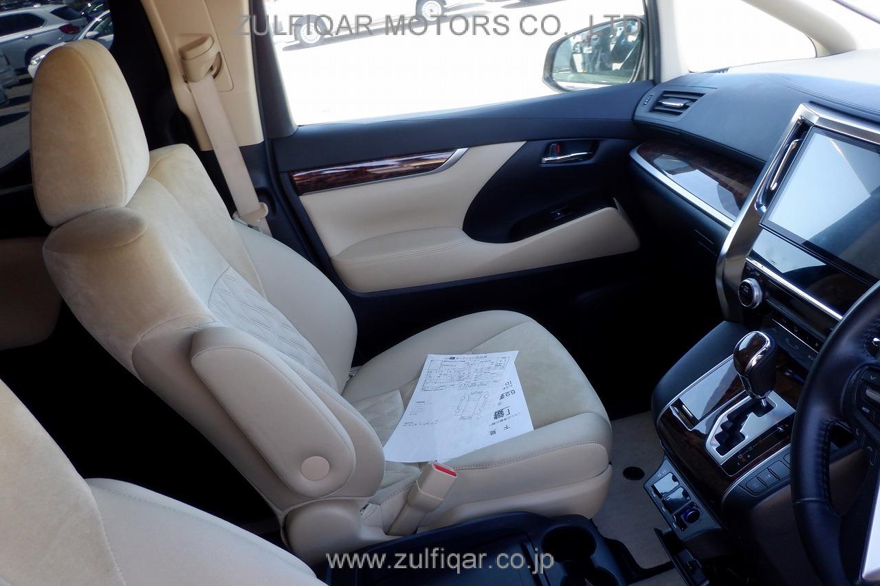 TOYOTA ALPHARD 2019 Image 11