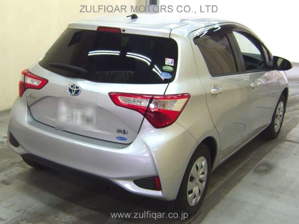 TOYOTA VITZ 2017 Image 2