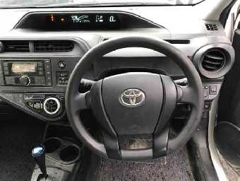 TOYOTA AQUA 2018 Image 7