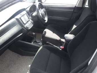 TOYOTA COROLLA AXIO 2018 Image 8