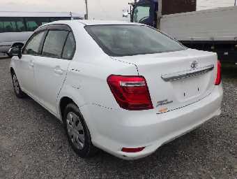 TOYOTA COROLLA AXIO 2017 Image 2