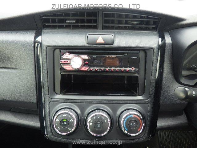 TOYOTA COROLLA AXIO 2017 Image 8