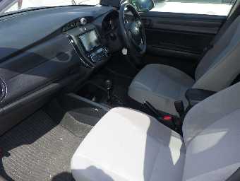 TOYOTA COROLLA AXIO 2017 Image 8