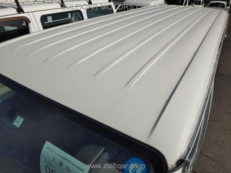 TOYOTA HIACE 2015 Image 5