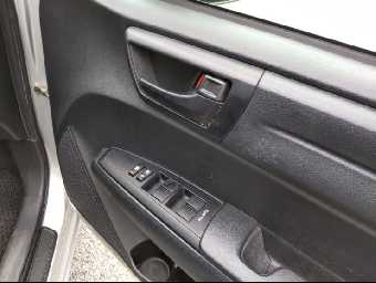 TOYOTA COROLLA AXIO 2018 Image 12