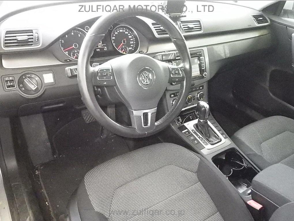 VOLKSWAGEN PASSAT VARIANT 2012 Image 3