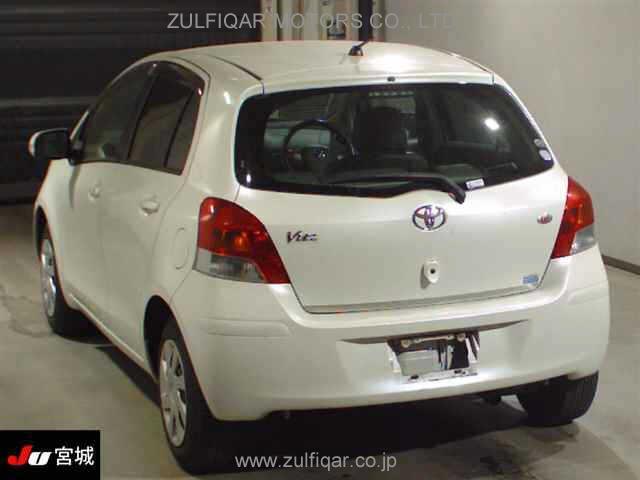 TOYOTA VITZ 2010 Image 2