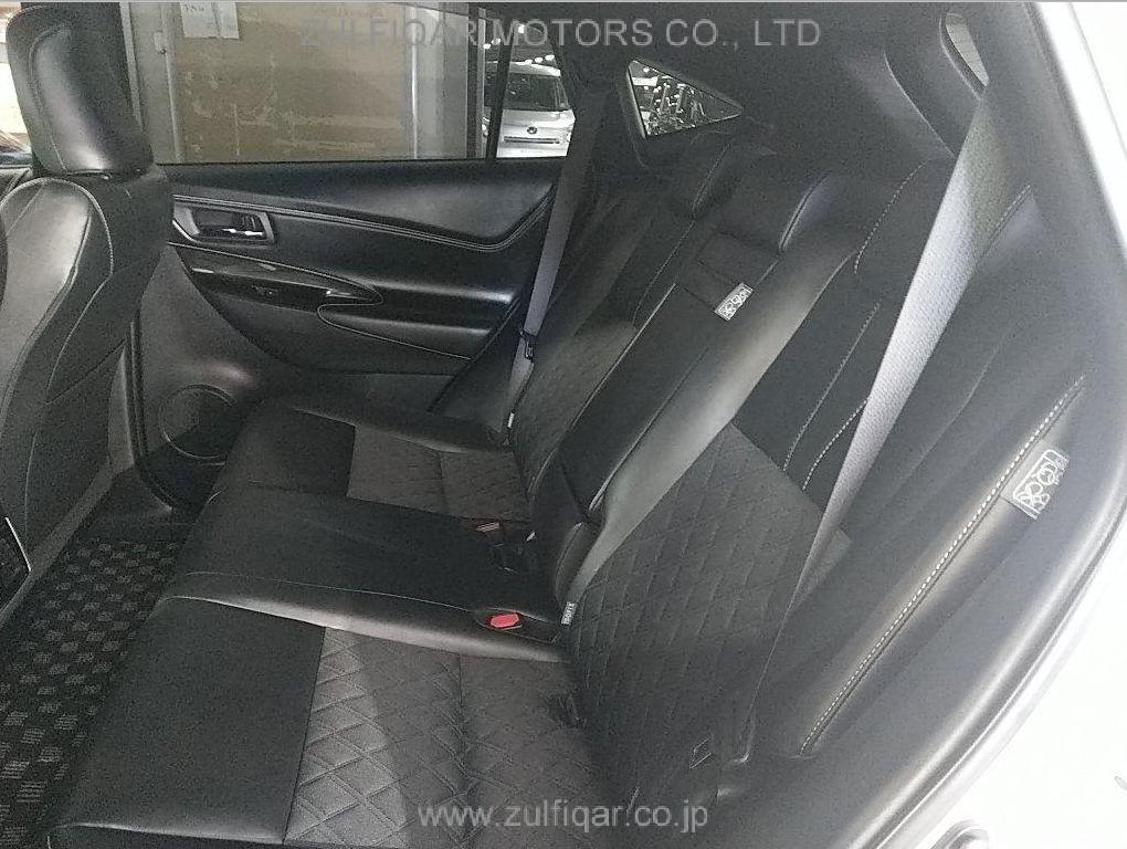 TOYOTA HARRIER 2018 Image 6